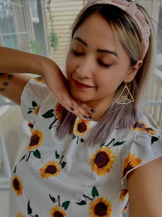 Curved bottom Nepa Drop Earring